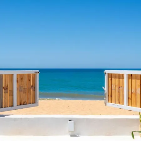 Villa Two Beachfront Semi Detached On The Distretto di Faro