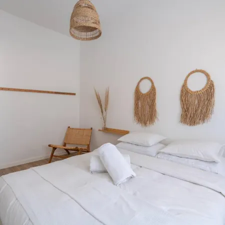 Two Beachfront Semi Detached On The * 파로