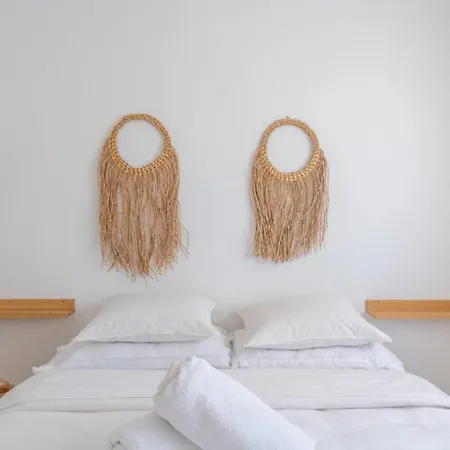 Two Beachfront Semi Detached On The * 파로