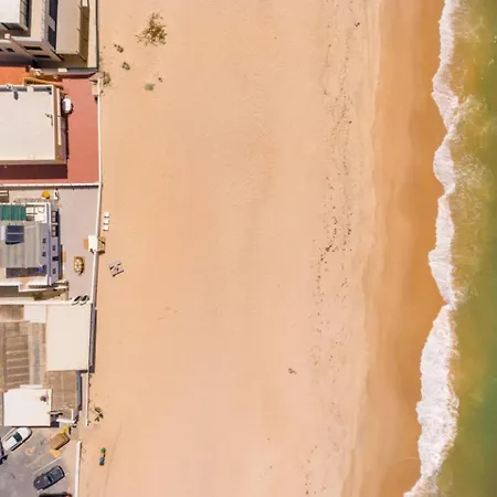 Two Beachfront Semi Detached On The * 파로